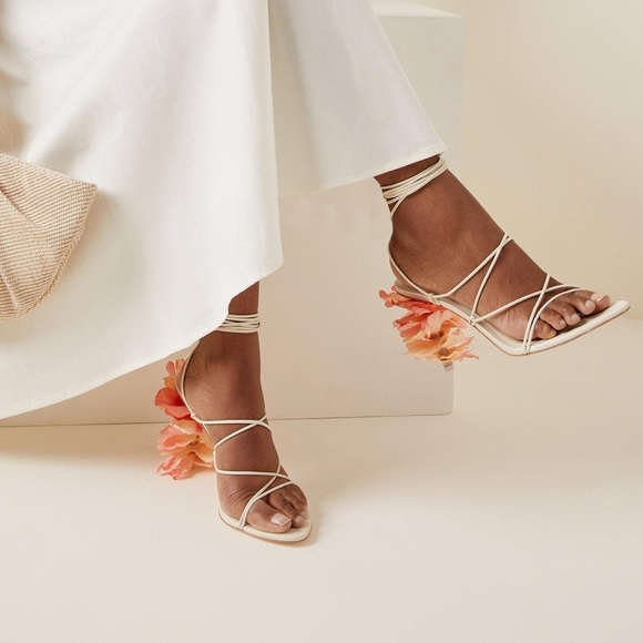 Cult Gaia Off White Effie Flower Petal Heel Strappy Sandals 36 6 Lace Up Wedding - Picture 1 of 13